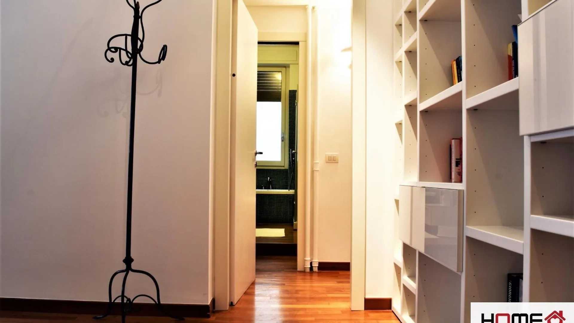 アパート Homelovers Two Room Porta Venezia Mm1 ミラノ イタリア
